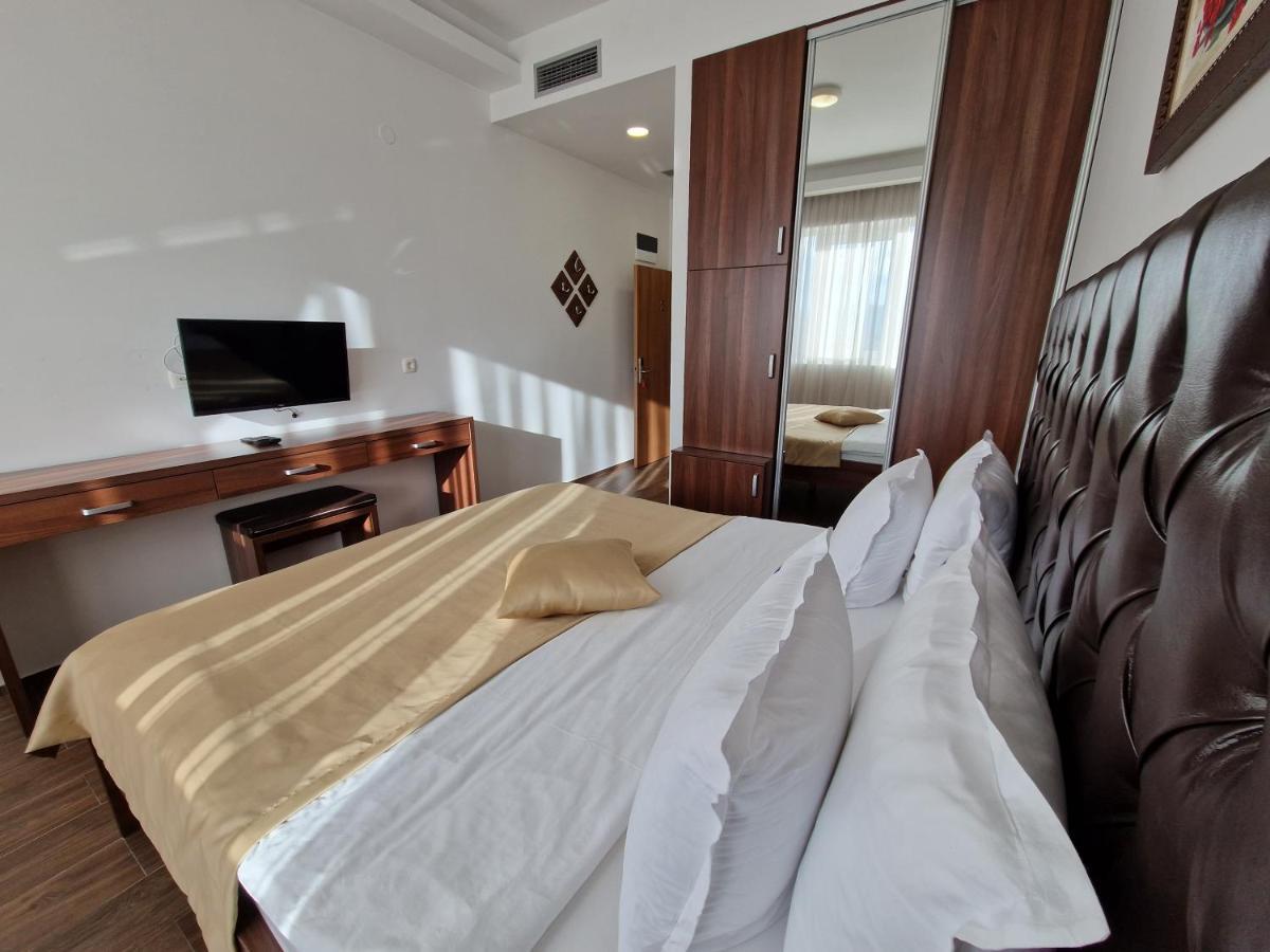Mitrovici  Motel Celebic מראה חיצוני תמונה
