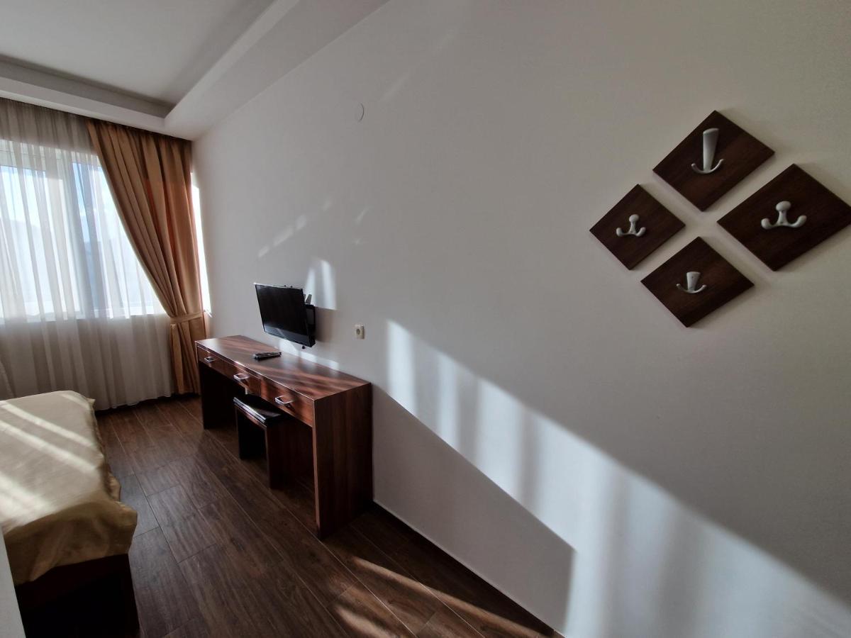 Mitrovici  Motel Celebic מראה חיצוני תמונה